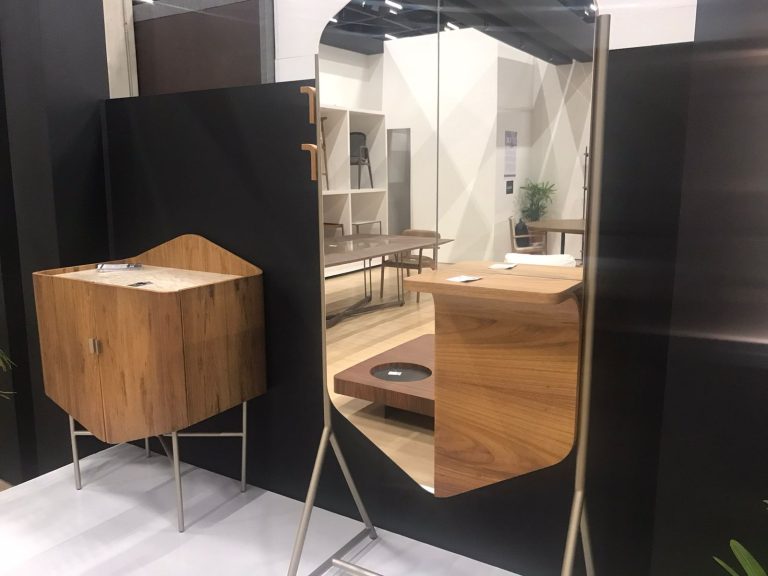 Minibar Valet + Espelho Valet