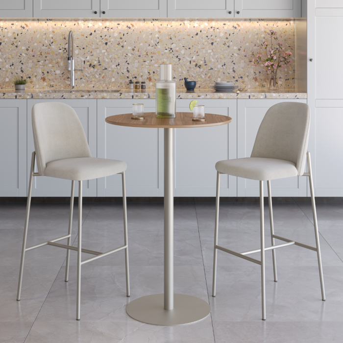 MESA BISTRO ORB CANELLA CHAMPANHE _ BANQUETA LUCILLE CHAMPANHE SOFT PALHA-1500X1500