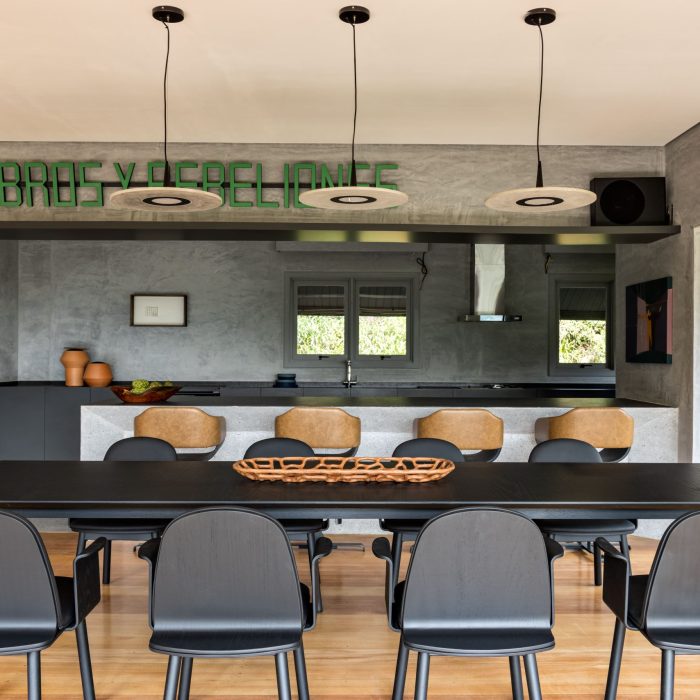MESA_JANTAR_RAZOR_CADEIRA_SIR_MICK