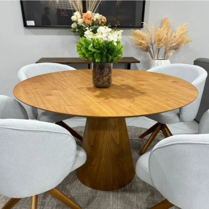 photo_by_jorge_fan_representa_es_on_february_16_2024._may_be_an_image_of_table_and_indoors.