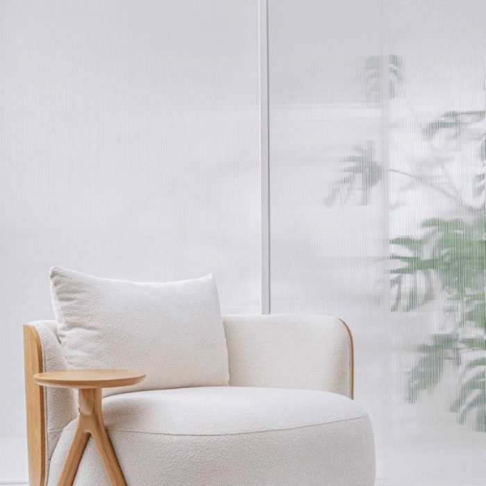 poltrona_arborea_braco_unico_mesa_de_apoio_costas_laminada_emporio.2