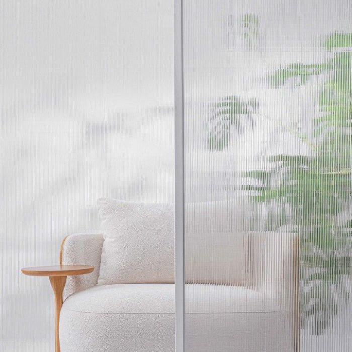 poltrona_arborea_braco_unico_mesa_de_apoio_costas_laminada_emporio.4